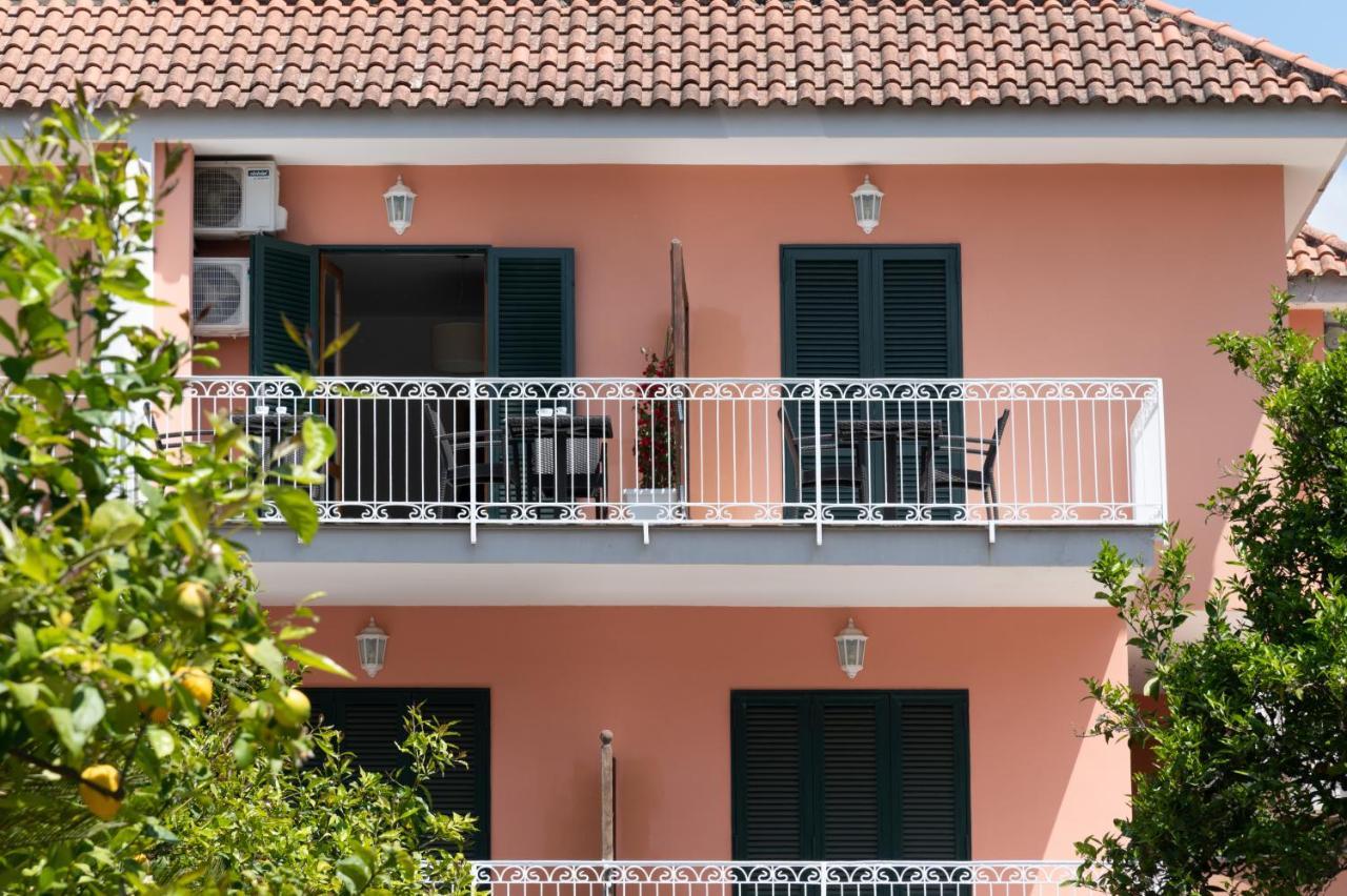 بيانو دي سورينتو Villa Francesca Relais المظهر الخارجي الصورة
